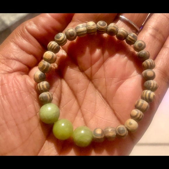Marble Wood & Green beaded Bracelet - Picture 3 of 3